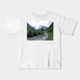 Hike through the hills Kids T-Shirt